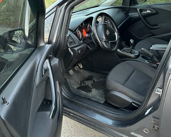 Сірий Опель Астра, об'ємом двигуна 1.25 л та пробігом 261 тис. км за 4100 $, фото 8 на Automoto.ua