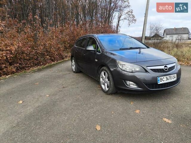 Сірий Опель Астра, об'ємом двигуна 1.7 л та пробігом 250 тис. км за 6400 $, фото 1 на Automoto.ua