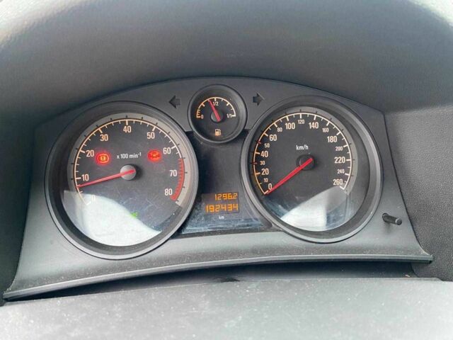 Серый Опель Астра, объемом двигателя 1.6 л и пробегом 192 тыс. км за 6290 $, фото 15 на Automoto.ua