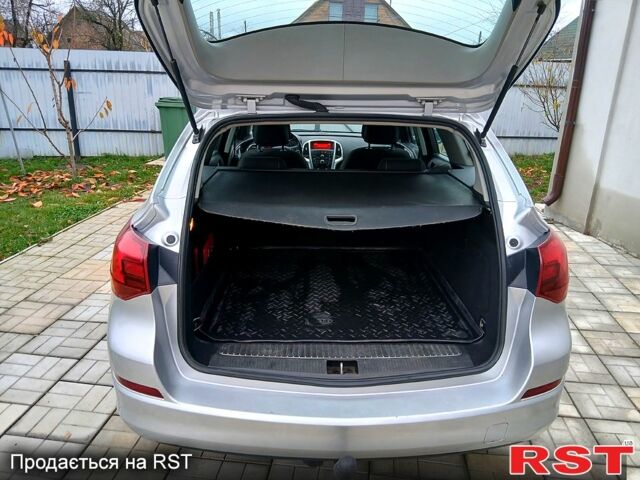 Серый Опель Астра, объемом двигателя 1.7 л и пробегом 260 тыс. км за 6000 $, фото 6 на Automoto.ua