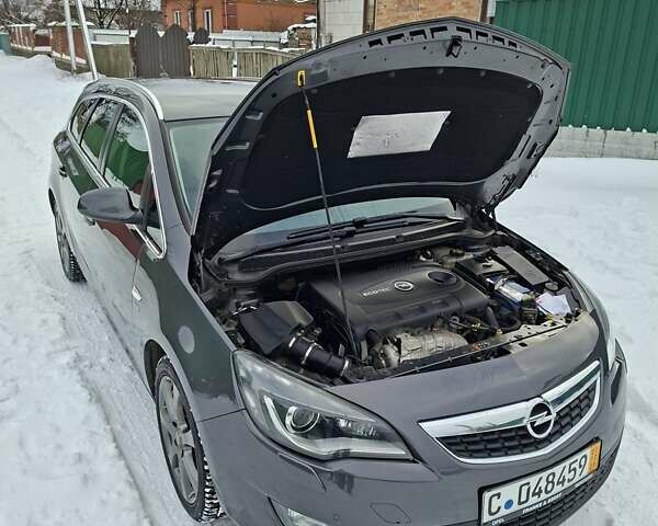 Серый Опель Астра, объемом двигателя 0 л и пробегом 245 тыс. км за 8850 $, фото 12 на Automoto.ua