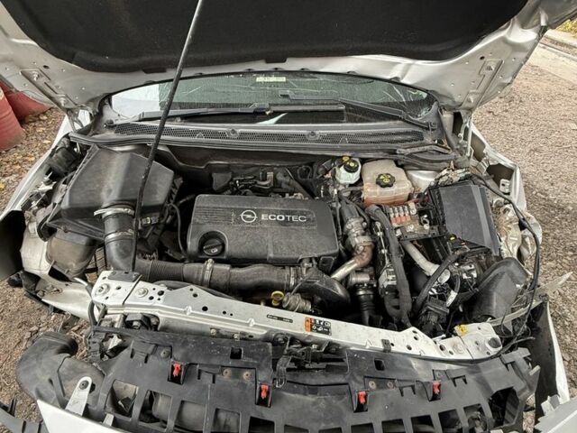 Серый Опель Астра, объемом двигателя 1.7 л и пробегом 230 тыс. км за 1999 $, фото 7 на Automoto.ua