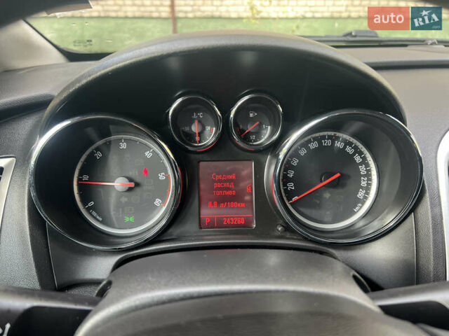 Серый Опель Астра, объемом двигателя 1.96 л и пробегом 243 тыс. км за 7900 $, фото 12 на Automoto.ua