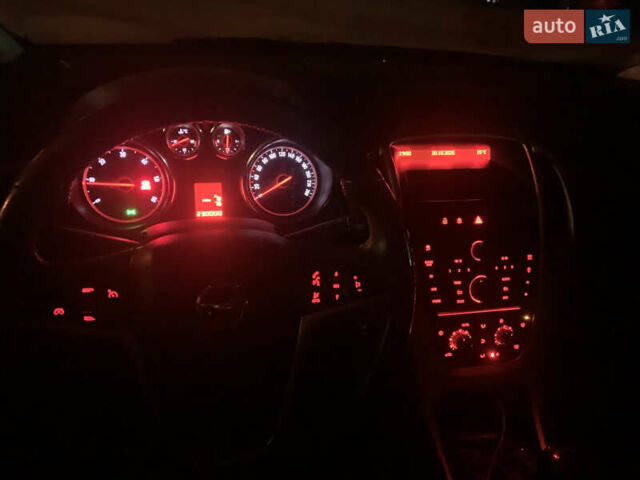 Серый Опель Астра, объемом двигателя 1.69 л и пробегом 230 тыс. км за 7600 $, фото 1 на Automoto.ua