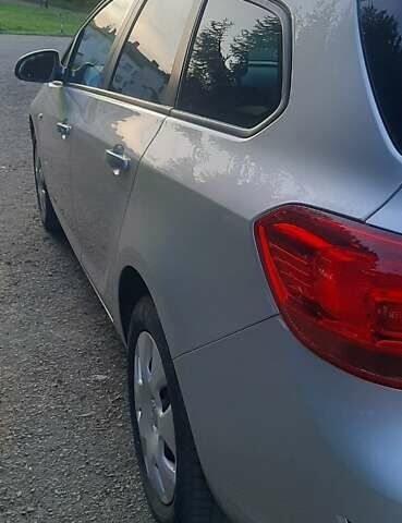 Серый Опель Астра, объемом двигателя 1.7 л и пробегом 248 тыс. км за 6950 $, фото 16 на Automoto.ua