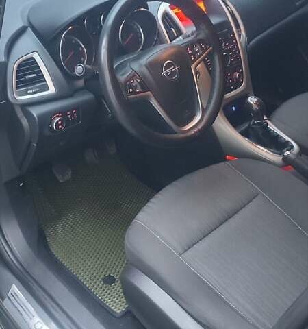 Сірий Опель Астра, об'ємом двигуна 1.7 л та пробігом 412 тис. км за 6400 $, фото 7 на Automoto.ua