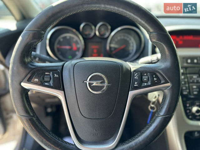 Серый Опель Астра, объемом двигателя 1.7 л и пробегом 183 тыс. км за 7900 $, фото 15 на Automoto.ua