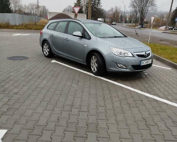 Серый Опель Астра, объемом двигателя 1.25 л и пробегом 254 тыс. км за 5000 $, фото 6 на Automoto.ua