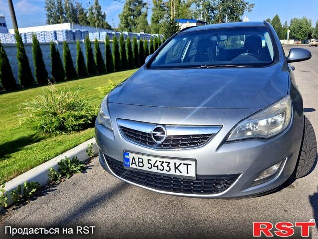 Серый Опель Астра, объемом двигателя 2 л и пробегом 300 тыс. км за 5900 $, фото 4 на Automoto.ua