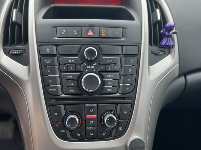 Серый Опель Астра, объемом двигателя 1.7 л и пробегом 70 тыс. км за 6000 $, фото 14 на Automoto.ua