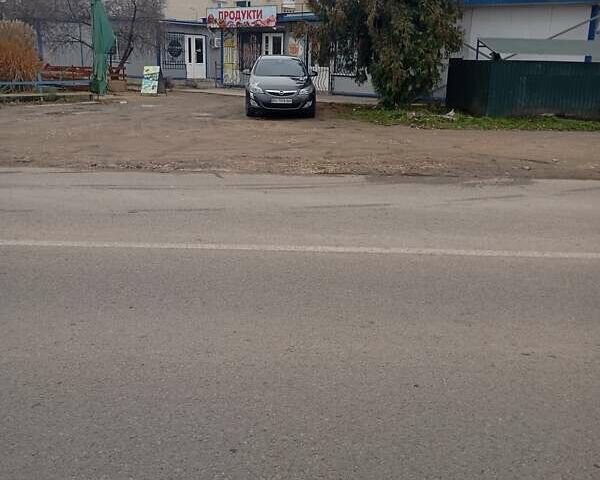 Серый Опель Астра, объемом двигателя 1.7 л и пробегом 236 тыс. км за 7200 $, фото 12 на Automoto.ua