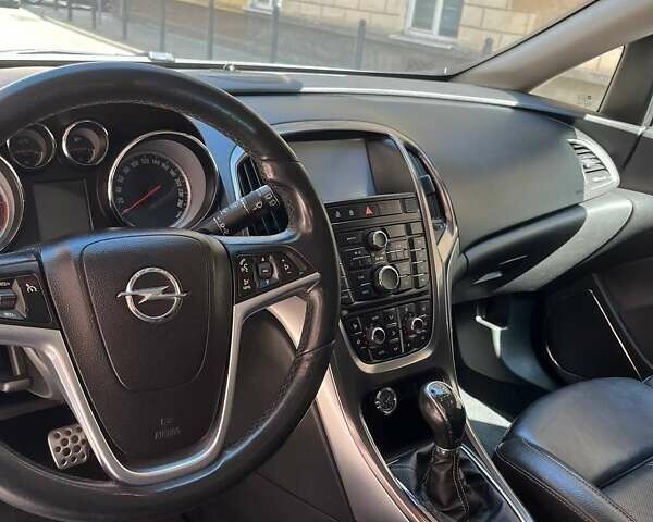 Серый Опель Астра, объемом двигателя 1.25 л и пробегом 247 тыс. км за 8400 $, фото 7 на Automoto.ua