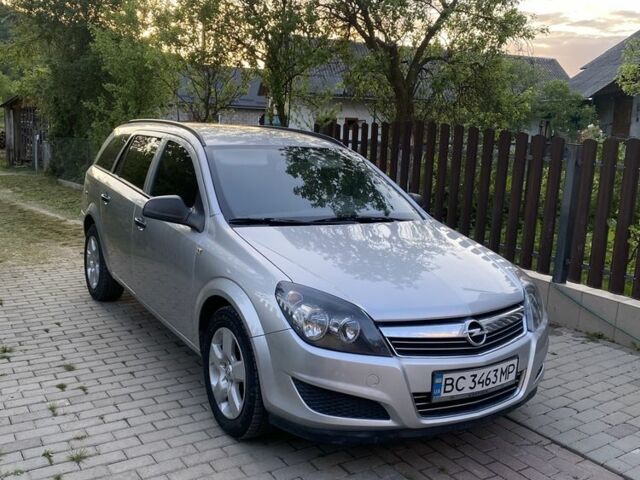 Сірий Опель Астра, об'ємом двигуна 1.7 л та пробігом 242 тис. км за 4500 $, фото 4 на Automoto.ua