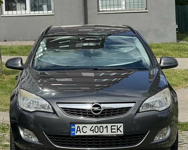 Сірий Опель Астра, об'ємом двигуна 2 л та пробігом 290 тис. км за 7200 $, фото 1 на Automoto.ua