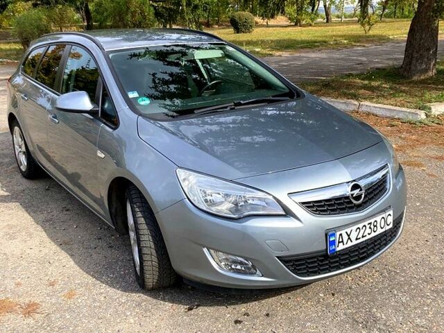 Сірий Опель Астра, об'ємом двигуна 1.6 л та пробігом 227 тис. км за 6900 $, фото 2 на Automoto.ua