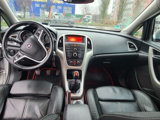 Сірий Опель Астра, об'ємом двигуна 1.7 л та пробігом 276 тис. км за 5500 $, фото 7 на Automoto.ua