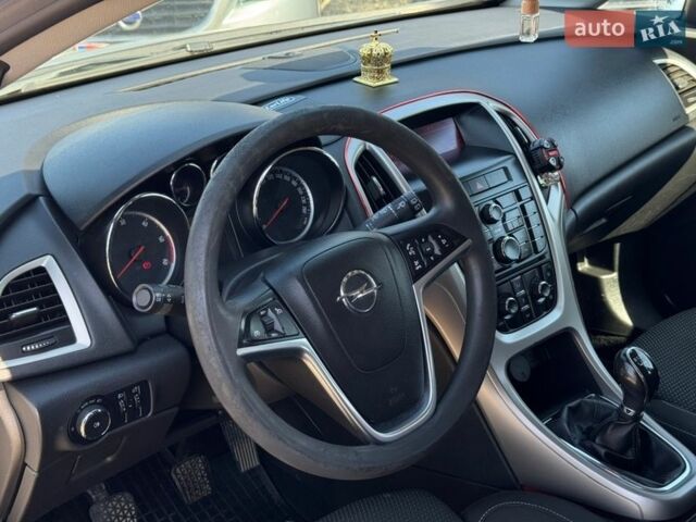 Серый Опель Астра, объемом двигателя 1.7 л и пробегом 280 тыс. км за 6650 $, фото 24 на Automoto.ua
