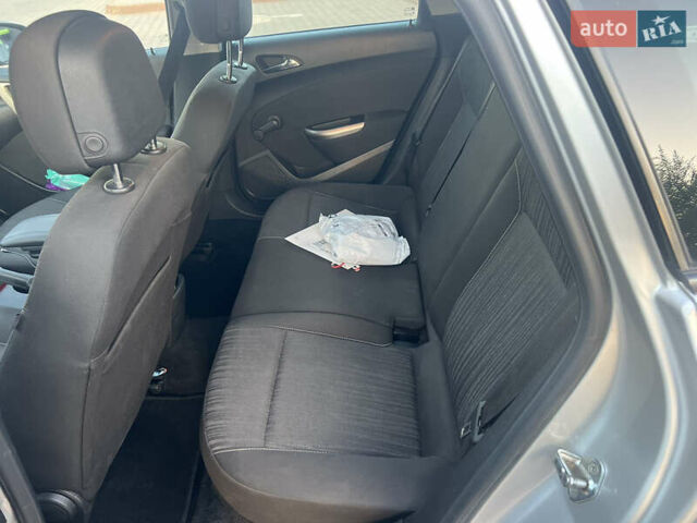 Серый Опель Астра, объемом двигателя 1.69 л и пробегом 330 тыс. км за 6300 $, фото 5 на Automoto.ua