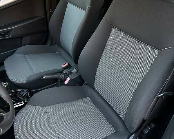 Опель Астра 2011 в Луцке на Automoto.ua Серый Опель Астра, объемом двигателя 1.6 л и пробегом 172 тыс. км за 5900 $, фото 16 на Automoto.ua