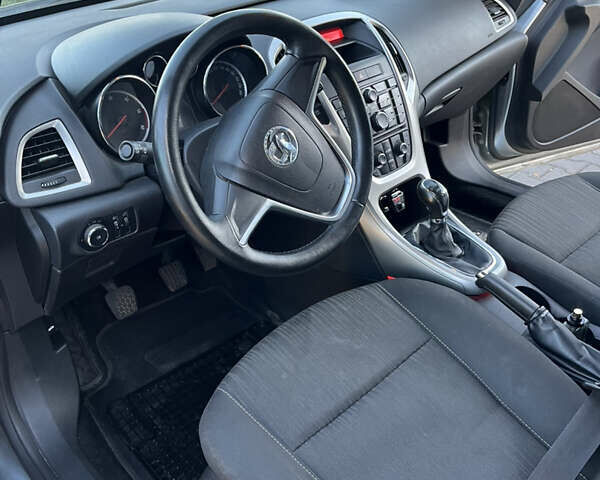 Сірий Опель Астра, об'ємом двигуна 1.96 л та пробігом 260 тис. км за 5799 $, фото 10 на Automoto.ua