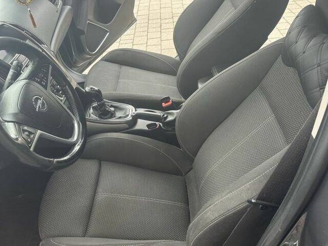 Серый Опель Астра, объемом двигателя 1.7 л и пробегом 297 тыс. км за 6200 $, фото 6 на Automoto.ua