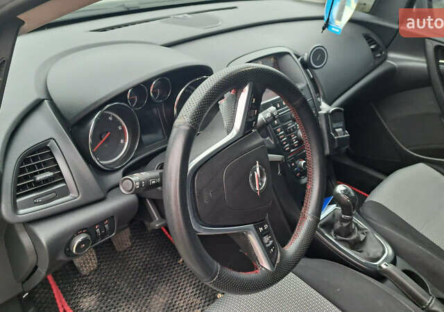 Серый Опель Астра, объемом двигателя 1.69 л и пробегом 210 тыс. км за 6500 $, фото 9 на Automoto.ua