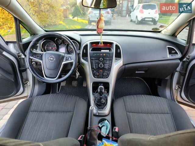 Опель Астра 2011 в Мостисках на Automoto.ua Серый Опель Астра, объемом двигателя 1.7 л и пробегом 309 тыс. км за 7000 $, фото 14 на Automoto.ua