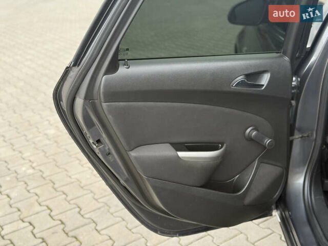 Серый Опель Астра, объемом двигателя 1.69 л и пробегом 412 тыс. км за 6500 $, фото 25 на Automoto.ua