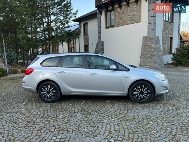 Серый Опель Астра, объемом двигателя 1.7 л и пробегом 262 тыс. км за 6400 $, фото 10 на Automoto.ua