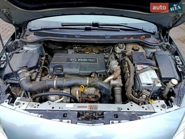 Серый Опель Астра, объемом двигателя 1.69 л и пробегом 264 тыс. км за 5650 $, фото 66 на Automoto.ua