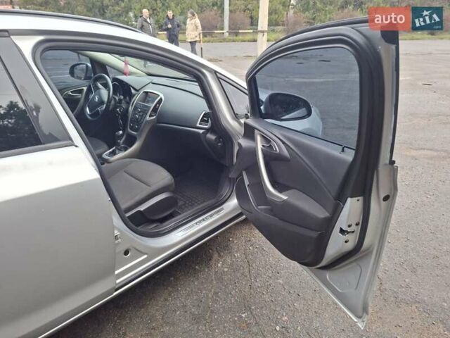 Сірий Опель Астра, об'ємом двигуна 1.4 л та пробігом 300 тис. км за 6400 $, фото 13 на Automoto.ua