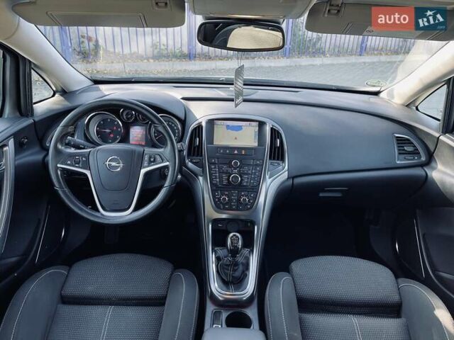 Серый Опель Астра, объемом двигателя 1.7 л и пробегом 259 тыс. км за 7700 $, фото 39 на Automoto.ua