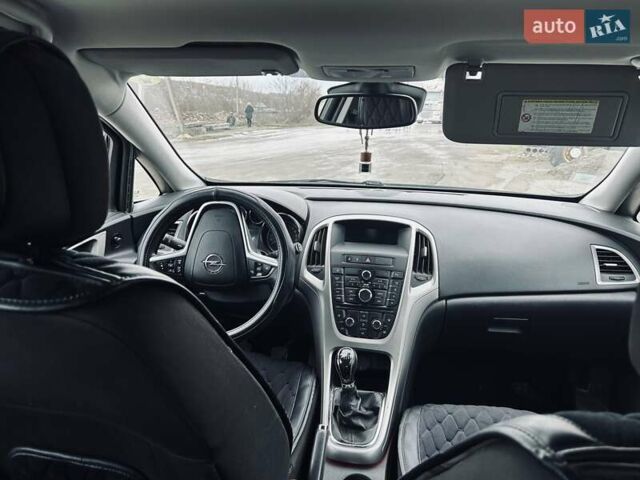 Серый Опель Астра, объемом двигателя 1.69 л и пробегом 270 тыс. км за 6600 $, фото 2 на Automoto.ua
