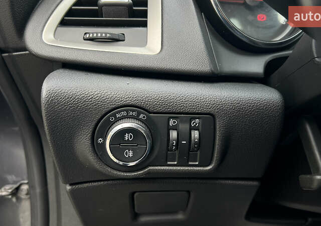 Серый Опель Астра, объемом двигателя 1.7 л и пробегом 319 тыс. км за 6400 $, фото 19 на Automoto.ua