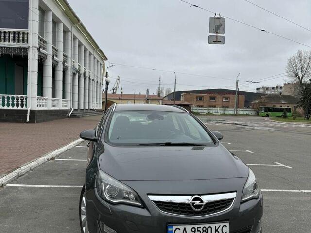 Сірий Опель Астра, об'ємом двигуна 1.7 л та пробігом 226 тис. км за 7700 $, фото 4 на Automoto.ua