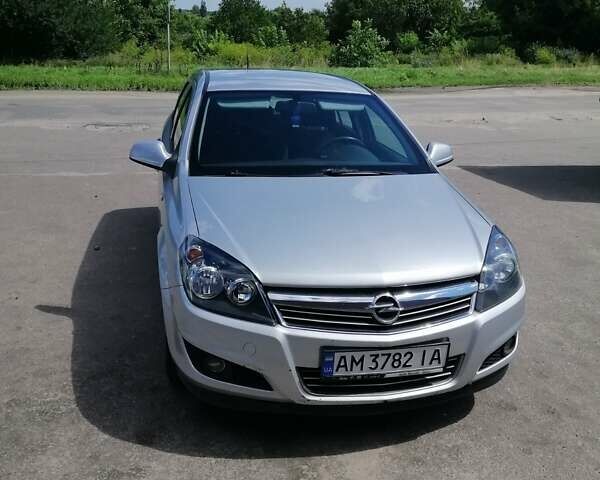 Серый Опель Астра, объемом двигателя 1.6 л и пробегом 192 тыс. км за 6300 $, фото 8 на Automoto.ua
