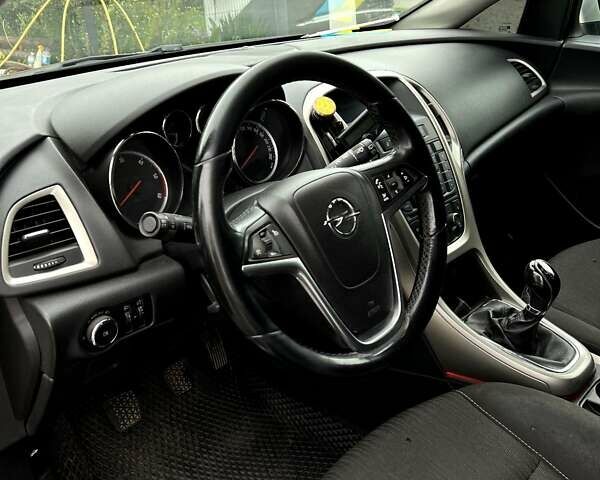 Серый Опель Астра, объемом двигателя 1.69 л и пробегом 380 тыс. км за 6999 $, фото 21 на Automoto.ua