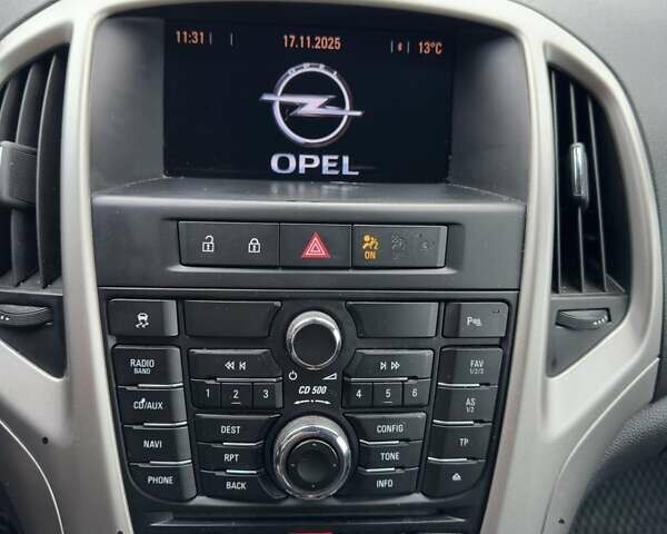 Серый Опель Астра, объемом двигателя 1.69 л и пробегом 240 тыс. км за 6200 $, фото 9 на Automoto.ua