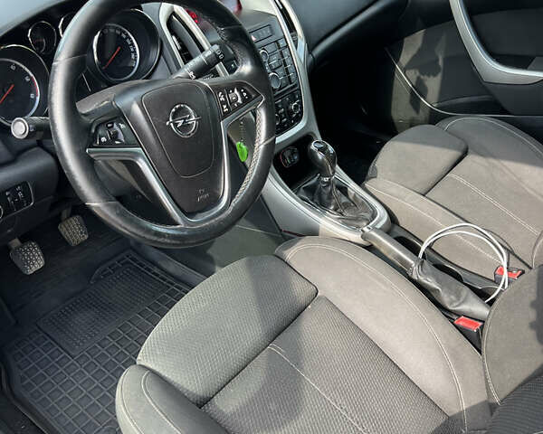 Сірий Опель Астра, об'ємом двигуна 1.7 л та пробігом 260 тис. км за 5999 $, фото 22 на Automoto.ua