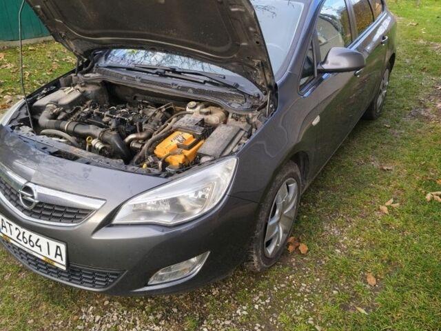 Серый Опель Астра, объемом двигателя 1.7 л и пробегом 320 тыс. км за 6700 $, фото 2 на Automoto.ua