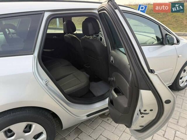 Сірий Опель Астра, об'ємом двигуна 1.25 л та пробігом 256 тис. км за 5300 $, фото 19 на Automoto.ua