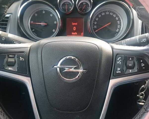 Серый Опель Астра, объемом двигателя 1.7 л и пробегом 177 тыс. км за 7208 $, фото 3 на Automoto.ua