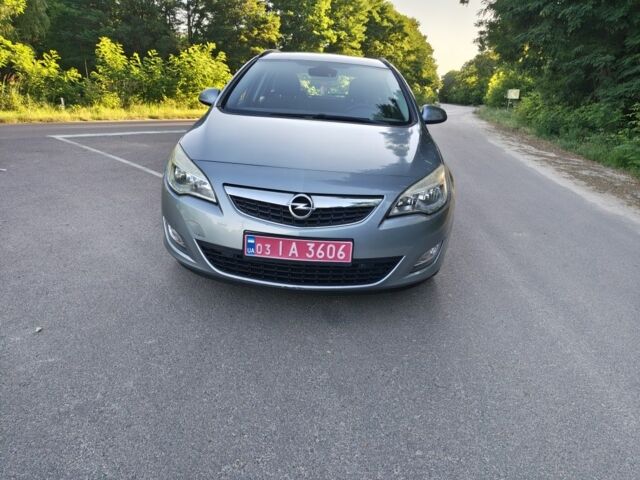 Сірий Опель Астра, об'ємом двигуна 0 л та пробігом 170 тис. км за 7196 $, фото 1 на Automoto.ua