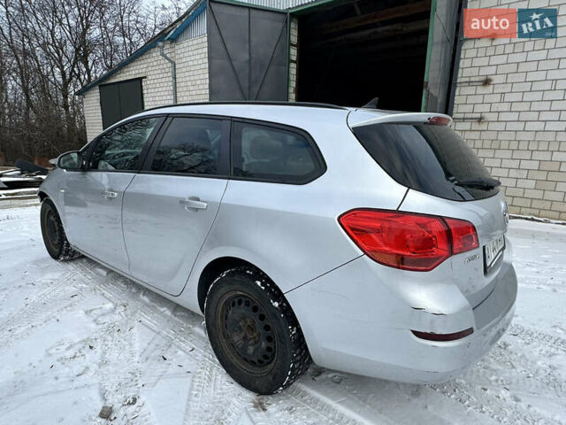 Серый Опель Астра, объемом двигателя 1.69 л и пробегом 249 тыс. км за 3350 $, фото 6 на Automoto.ua