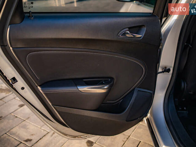 Сірий Опель Астра, об'ємом двигуна 1.7 л та пробігом 270 тис. км за 7500 $, фото 33 на Automoto.ua