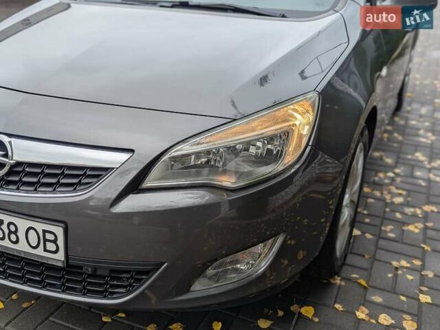 Опель Астра 2012 в Черкассах на Automoto.ua Серый Опель Астра, объемом двигателя 1.7 л и пробегом 236 тыс. км за 7499 $, фото 14 на Automoto.ua