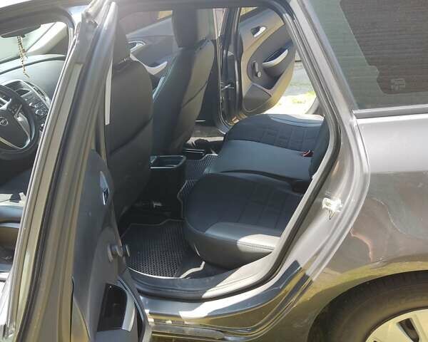 Сірий Опель Астра, об'ємом двигуна 1.69 л та пробігом 189 тис. км за 6900 $, фото 5 на Automoto.ua