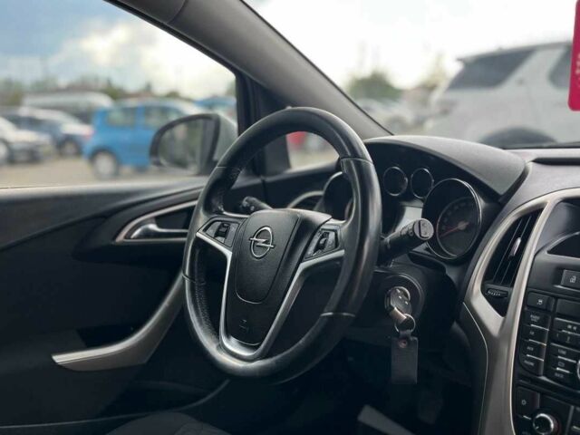 Серый Опель Астра, объемом двигателя 1.7 л и пробегом 243 тыс. км за 7500 $, фото 21 на Automoto.ua