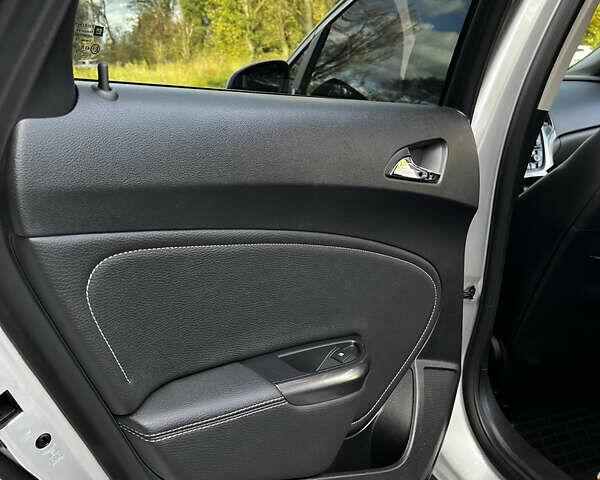 Сірий Опель Астра, об'ємом двигуна 1.7 л та пробігом 272 тис. км за 7100 $, фото 56 на Automoto.ua