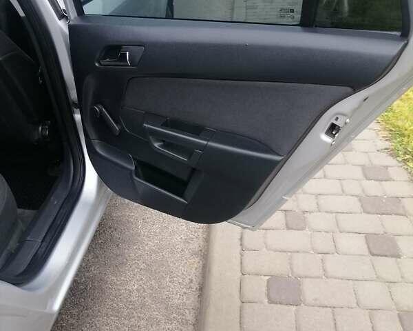 Серый Опель Астра, объемом двигателя 1.7 л и пробегом 300 тыс. км за 5999 $, фото 12 на Automoto.ua